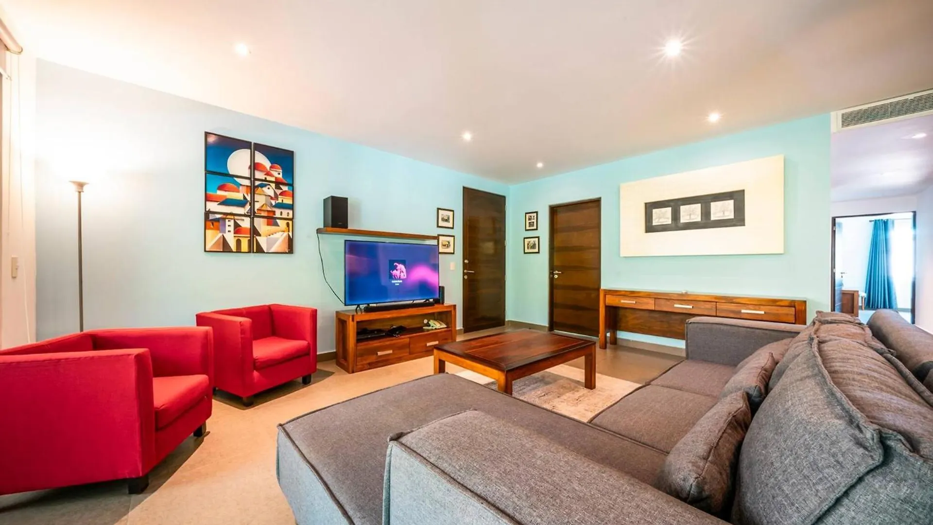2 Bedroom Condo With 4 Pools & Gym - Vaiven 124 - Playacar بلايا ديل كارمن 0*,  المكسيك