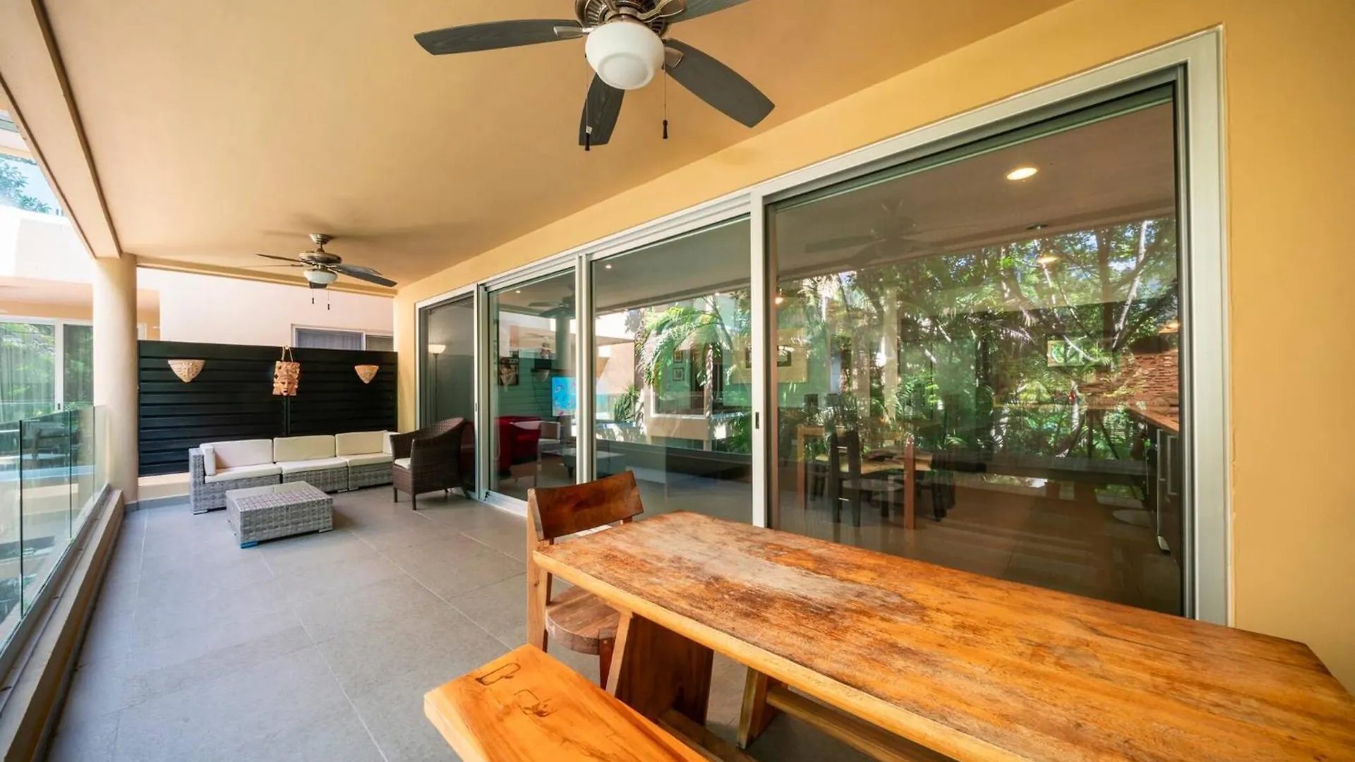 2 Bedroom Condo With 4 Pools & Gym - Vaiven 124 - Playacar Playa del Carmen Apartament