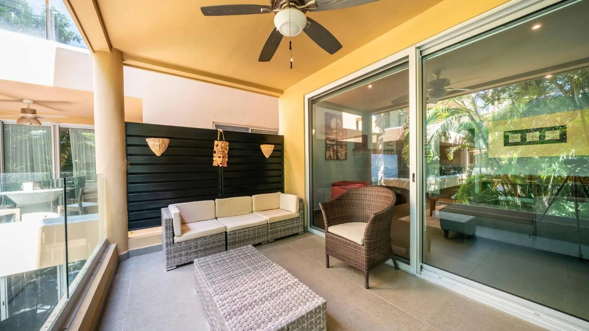 Apartament 2 Bedroom Condo With 4 Pools & Gym - Vaiven 124 - Playacar Playa del Carmen